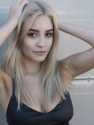 Ксения Курск